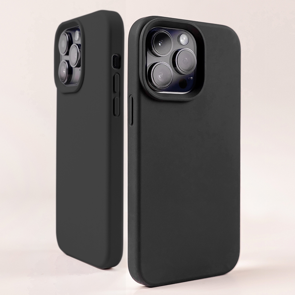 Silicone Case with MagSafe for iPhone 15 Pro Max - Black